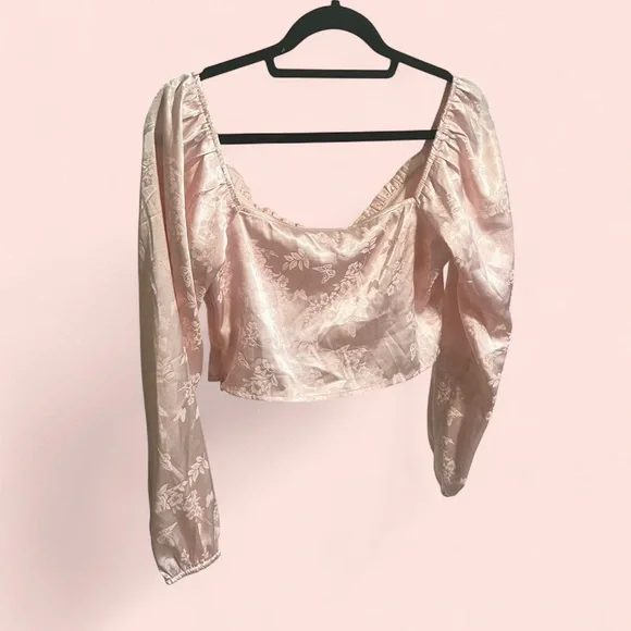 Pink Satin Cropped Blouse - Picture 4 of 7